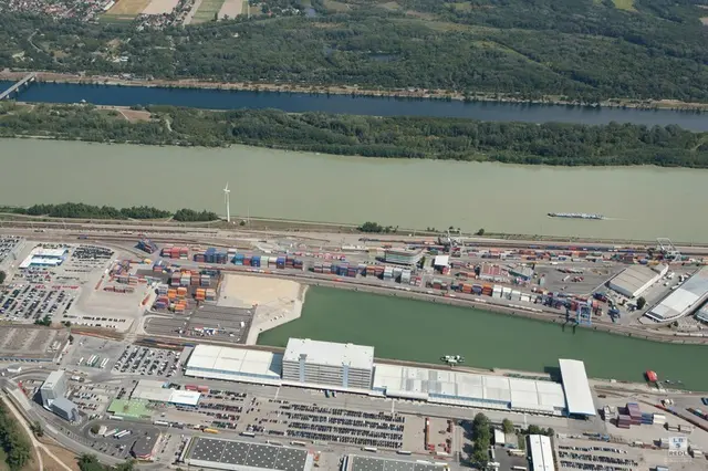 Zu einem tödlichen Arbeitsunfall ist es am späten Sonntagabend im Freudenauer Hafenbecken im 2. Bezirk gekommen. (Archiv) | Foto: Repro: Krause
