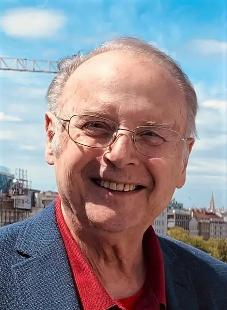 Egon Englisch sieht in der Arbeit für ältere Menschen nicht nur eine Aufgabe, sondern seine Berufung.  | Foto: Englisch
