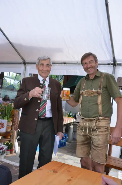 Obmann Hubert Scheik (links) mit Edlbachs Bürgermeister Hans Feßl. | Foto: Gösweiner