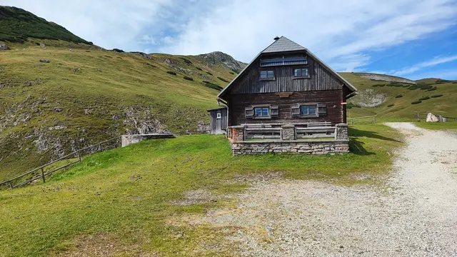 nach der Stärkung geht's Richtung Windberg... | Foto: I.Wozonig