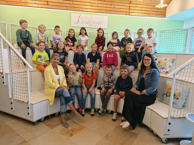 2025 Volksschule St. Andrä-Wördern , 1c mit Direktorin Katrin Thein und Klassenlehrerin Lisa Mayer. | Foto: Christian Nowotny