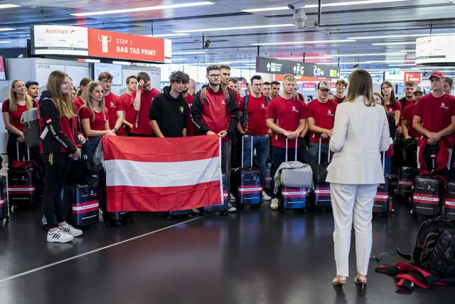 Gestern Abend sind die 44 heimische Talente am Flughafen Herning gelandet – davor wurden sie in Wien feierlich von Bundesministerin Claudia Plakolm verabschiedet. | Foto: SkillsAustria/Wieser