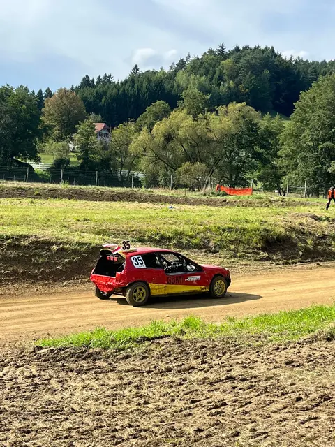 Der Superfinalsieger mit der Startnummer 35 Lukas Filip.