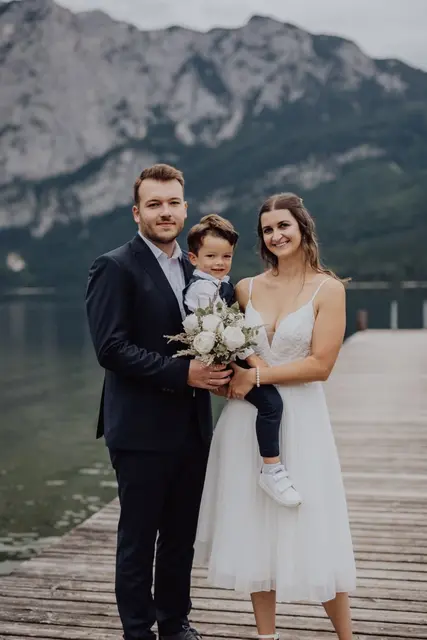 Hochzeit. ST. AEGIDI: Sarah Hamedinger und Martin Roßgatterer sind den Bund der Ehe eingegangen.
 | Foto: Katharina Eisl Photography