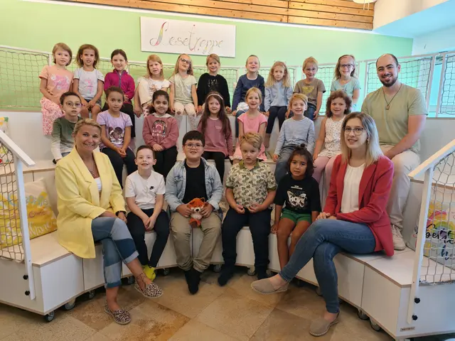 2025 Volksschule St. Andrä-Wördern , 1a mit Direktorin Katrin Thein, Schulassistent Florian Köhler und Klassenlehrerin Verena Wielander. | Foto: Christian Nowotny