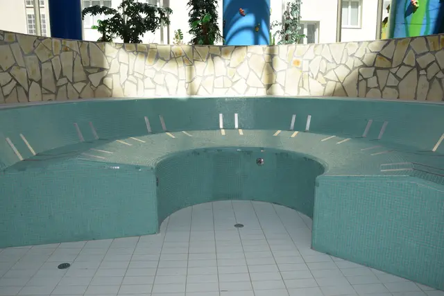 Der Whirlpool im Dianabad. | Foto: Michael Marbacher/MeinBezirk