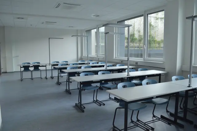 Jeder Klasse stehen Räumlichkeiten zur Verfügung.  | Foto: Bildungsdirektion/Julian Kampitsch