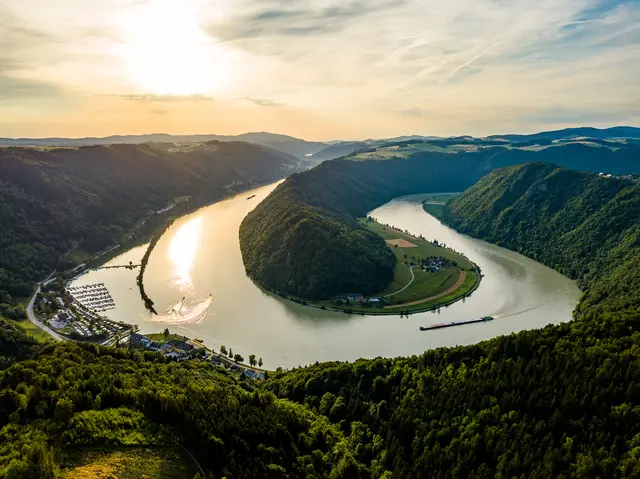 Spektakulärer Ausblick: Die Schlögener Schlinge in Haibach ob der Donau lädt zum Wandern ein. | Foto: WGD Donau Oberösterreich Tourismus GmbH/Kaindlstorfer 