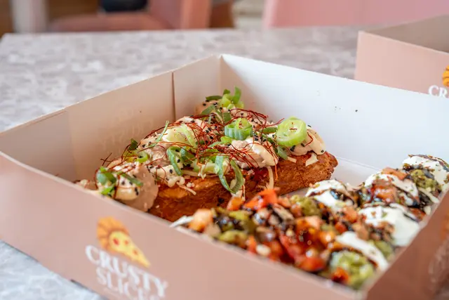"Die viralste Pizza der Welt" – so beschreibt sich das deutsche Franchiseunternehmen "Crusty Slices" selbst. | Foto: Valentina Marinelic/MeinBezirk