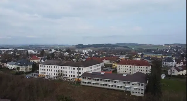 In naher Zukunft sollen alle Lambacher Schulen an einem Standort und in einem modernen Campus zusammengefasst werden. | Foto: Sportmittelschule Lambach
