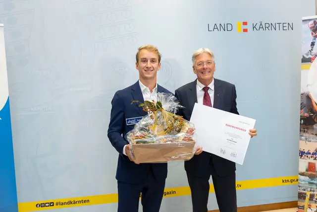 Wasserskisportler Luca Rauchenwald und Peter Kaiser. | Foto: LPD Kärnten/Just