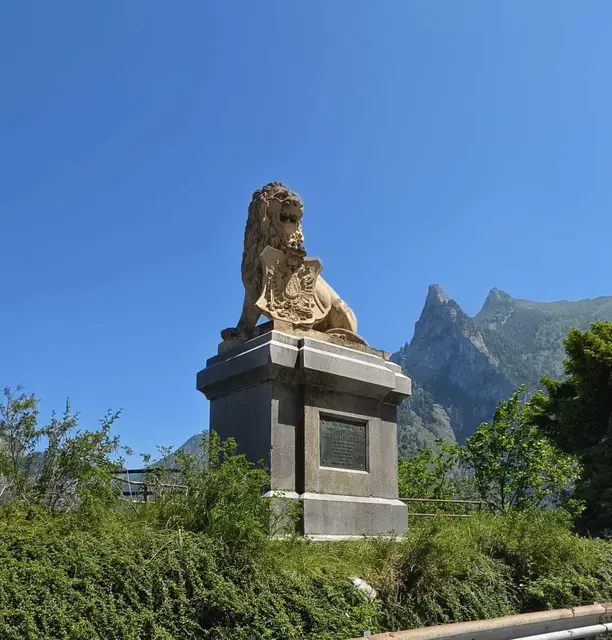 Das Löwendenkmal ist als Grenze zum inneren Salzkammergut bekannt. | Foto: Archekult