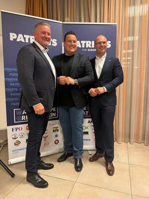 Hoher Besuch bei Obmann Florian Neißl (mitte) von der Thalheimer FPÖ: Die Freiheitlichen Abgeordneten Roman Haider (li.) vom EU-Parlament sowie Paul Hammerl (re.) vom Österreichischer Nationalrat. | Foto: FPÖ Thalheim