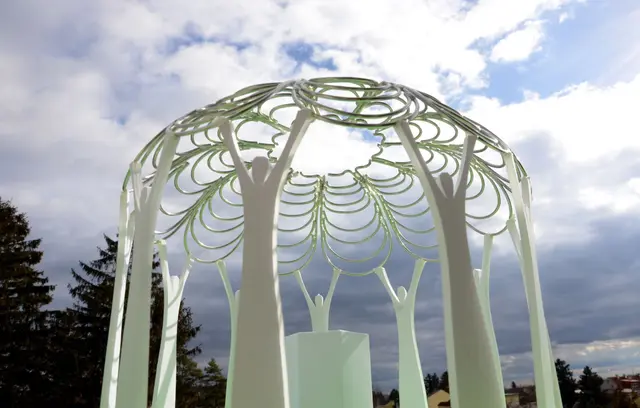 Im Oktober will der Verband bosnisch-herzegowinischer Vereine in Österreich "Consilium Bosniacum" das Denkmal "Blume von Srebrenica" für Opfer des Völkermords in der ostbosnischen Stadt errichten. So soll es aussehen. | Foto: Consilium Bosniacum