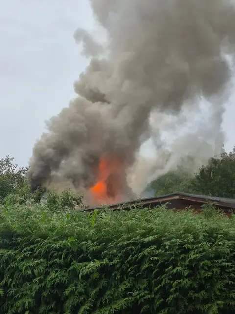 Wohnhausbrand in Rosental, zahlreiche Einsatzkräfte waren vor Ort. | Foto: FF Bärnbach