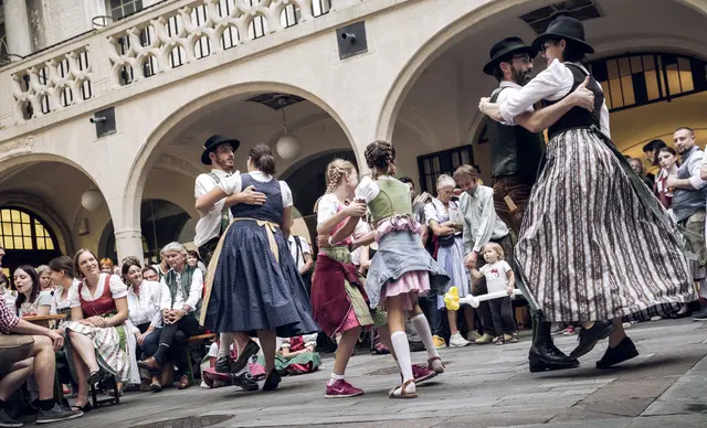Am Wochenende wird die Grazer Innenstadt beim Aufsteirern 2025 wieder zum Volksfestgelände. Wir haben alle Tipps für eine schnelle und stressfreie Anreise für dich zusammengefasst.  | Foto: Ivents Kulturagentur-Ulrike Rauch