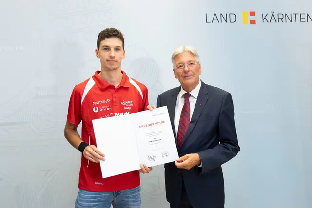 Kickboxer Erik Zimmermann und Peter Kaiser. | Foto: LPD Kärnten/Just