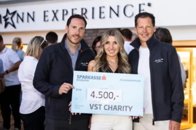 Scheck an den VST Kitzbühel überreicht. | Foto: Hofman Experience