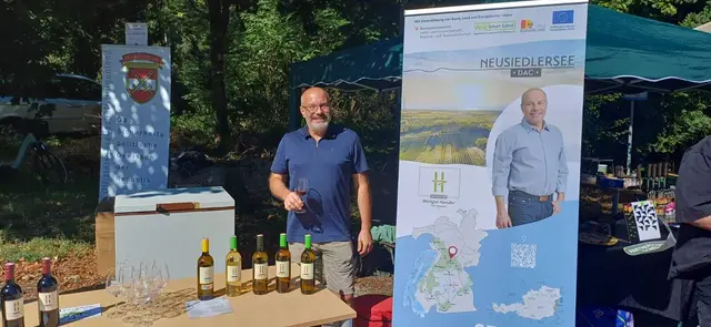 Das Weingut Handler versorgte mit feinen Tropfen durstige Gäste. | Foto: Christian Preiner