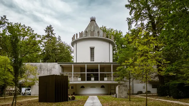 Am Tag des Denkmals ist die Alte Feuerhalle am Urnenhain geöffnet. Bei einer Führung kann man die Dauerausstellung zum Thema Feuerbestattung besichtigen. | Foto: fotokerschi.at