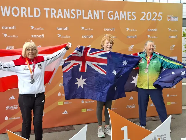 Zwischen zwei Australierinnen belegt Renata Hönisch Platz zwei beim Diskus. | Foto: Renata Hönisch