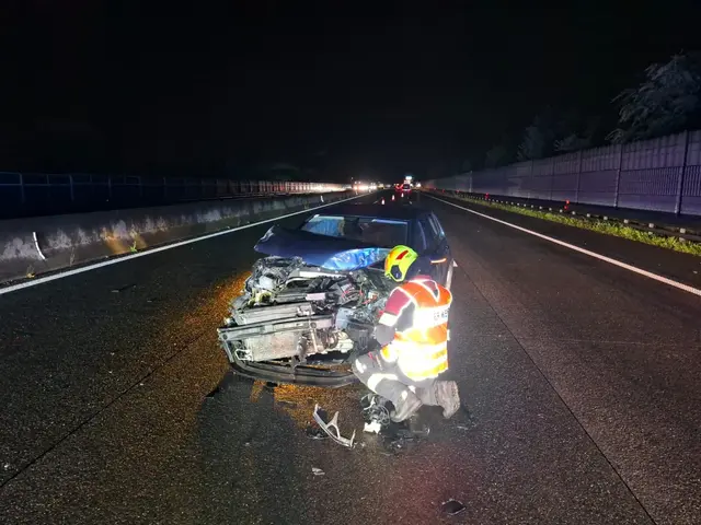 Die FF St. Georgen/Ybbsfelde wurde gestern Nacht zu einer Pkw-Bergung auf die A1 Richtung Salzburg alarmiert. | Foto: Bfkdo Amstetten