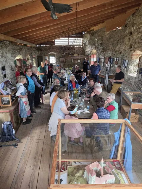 "Auferstehungsfest" der Ruine Klingenberg, September 2025.  | Foto: Haider