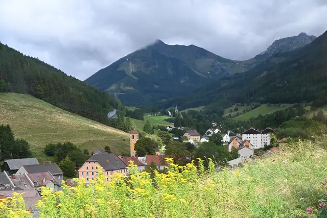 Wir sind losgefahren: Vordernberg mit Kirche