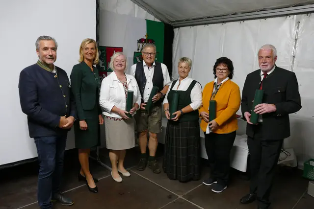 Ehrendiplome der Steirischen Landesregierung | Foto: MG Wies