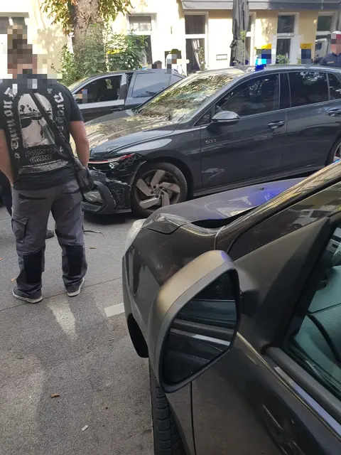 Ein Routineeinsatz der Polizei in Ottakring führte am Dienstag zu einer Verfolgungsjagd mit einem Autofahrer und am Ende zu einem riesigen Kokainfund. | Foto: zVg