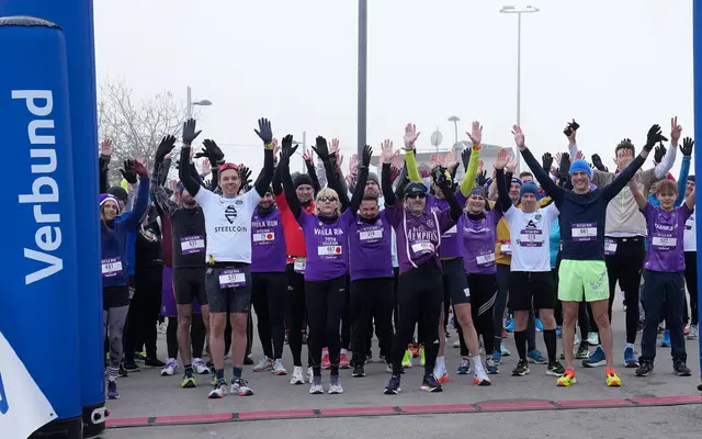Die Veilchen-Community läuft wieder zusammen um und durch die Generali-Arena. | Foto: Heinz Köhler