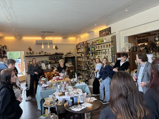 Durch verschiedenste Exkursionen praxisnahe Erfahrungen sammlungen. | Foto: WIFI Salzburg