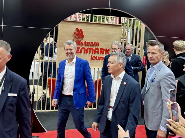 König Frederik X von Dänemark hat heute Vormittag die Teilnehmerinnen und Teilnehmer besucht. | Foto: MeinBezirk/Julia Gerold