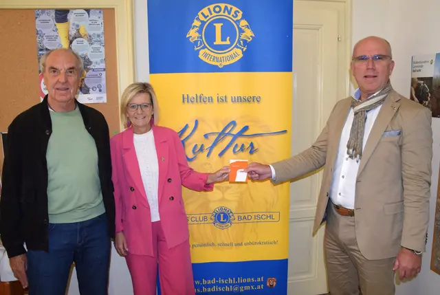 Spendenbeauftragter Bruno Diesenreiter, Bürgermeisterin Ines Schiller und Lions-Präsident Christof Kravutske. | Foto: Lions Club – Reimair