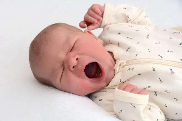 Name: Amalia-Erika
Geburtsdatum: 17.08.2025
Gewicht: 3220 g
Größe: 50 cm
Eltern: Denise und Benjamin Kapoun aus Langenwang  | Foto: Babysmile