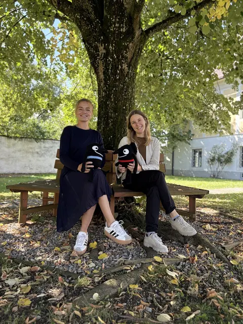 Edgar und Ella, die sympathischen Maskottchen sind die ganze Woche im Ennstal mobil unterwegs und werden für die Kinder ein besonderes Highlight sein.  | Foto: Klima- und Energiemodellregion Ennstal - Steyrtal