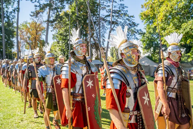 Legionäre, Gladiatoren, Handwerker und Händler aus ganz Europa erweckten die alte Stadt an der Donau zum Leben | Foto: Römerstadt Carnuntum