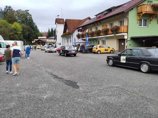 Am Freitagvormittag fand der Start zur siebenten Hochsteiermark Classic statt. | Foto: Berger