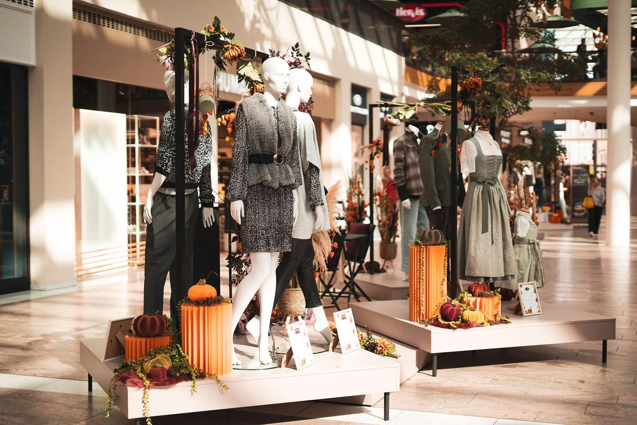 -Anzeige-Modetrends-in-der-Weberzeile