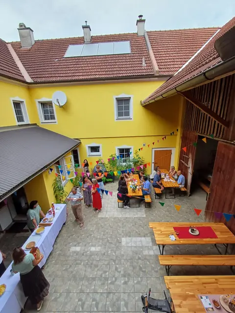 Tag der offenen Tür bei der Wohngruppe in Gumprechtsfelden: Einblicke in die tiergestützte Pädagogik | Foto: Judith Achleitner/Sozialpädagogisches Betreuungszentrum Schauboden