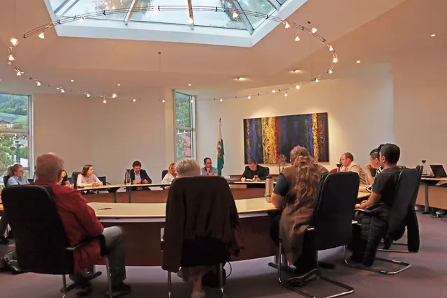 Das Landecker Stadtparlament tagte kürzlich im Rathaus. | Foto: Thomas Seelos