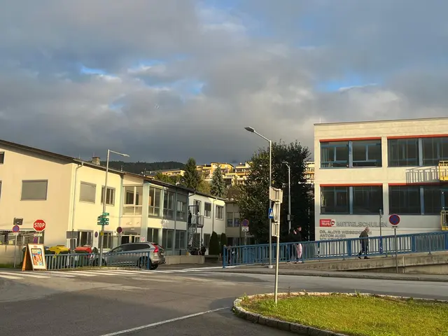 Am Freitag-Vormittag gab es Verunsicherungen in den beiden Mittelschulen in Telfs. Die Polizei verstärkt Sicherheitsmaßnahmen. | Foto: MeinBezirk Telfs