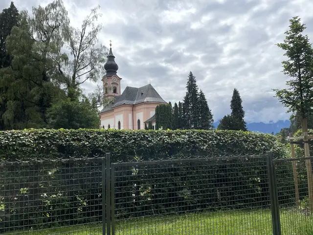 Die Kirche im Stadtteil Gnigl | Foto: Lisa Gold