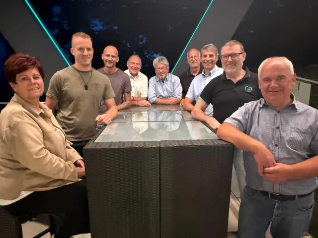 v.l.n.r. Gabi Rechberger, Christoph Priglinger-Simader, Stefan Wolfmayr, Sepp Rathgeb, Gerhard Peyreder, Johann Mayrhofer, Gust Priglinger, Karl Priglinger-Simader, Klaus Roland | Foto: Verein Herzhaftes Höf