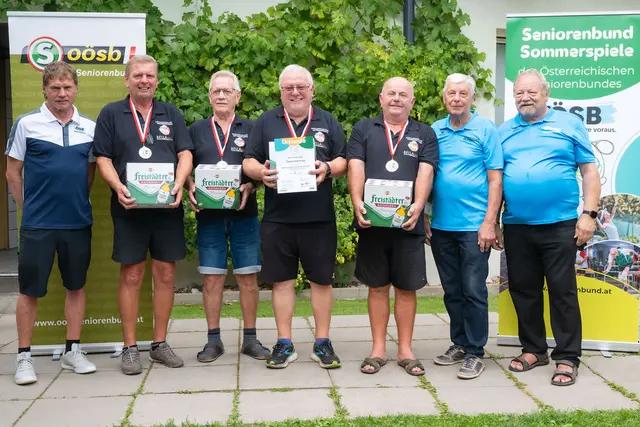 Platz zwei der Bundesmeisterschaft im Asphaltstockschießen geht an die Ortsgruppe Ostermiething. | Foto: OÖ Seniorenbund