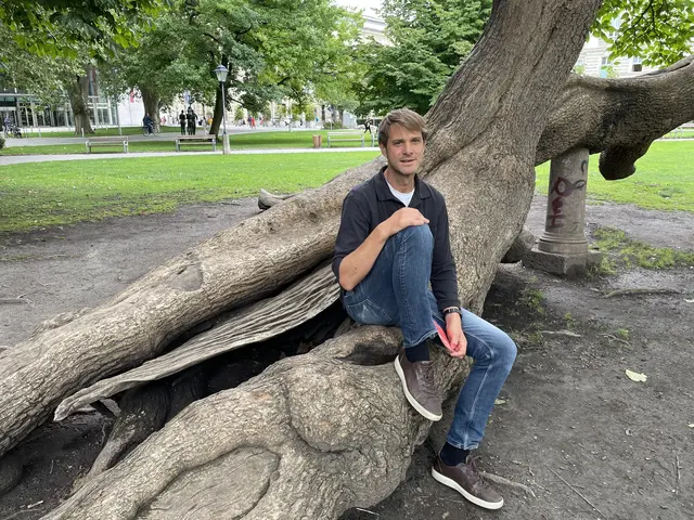 Der Jugendbeauftragte der Stadt, Lukas Holzmann, wünscht isch mehr Platz für Jugendliche in der Stadt Salzburg. | Foto: Lisa Gold