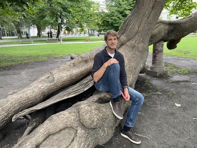 Der Jugendbeauftragte der Stadt, Lukas Holzmann, wünscht isch mehr Platz für Jugendliche in der Stadt Salzburg. | Foto: Lisa Gold