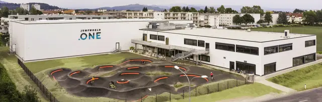Nach der Insolvenz im Frühjahr könnte der JumpWorld wieder neues Leben eingehaucht werden.  | Foto: JumpWorld.One