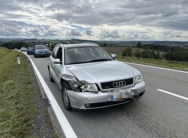 Am Unfall waren zwei Autos beteiligt. | Foto: FF Lambrechten