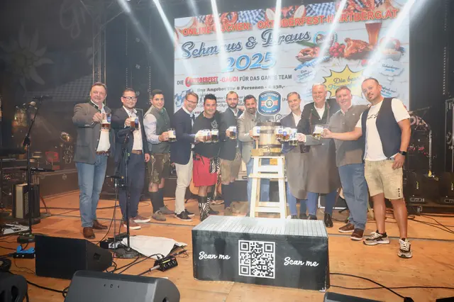 Mit dem traditionellen Bieranstich, heuer perfekt ausgeführt von LH Mario Kunasek, wurde das Oktoberfest 2025 eröffnet. | Foto: Alfred Mayer